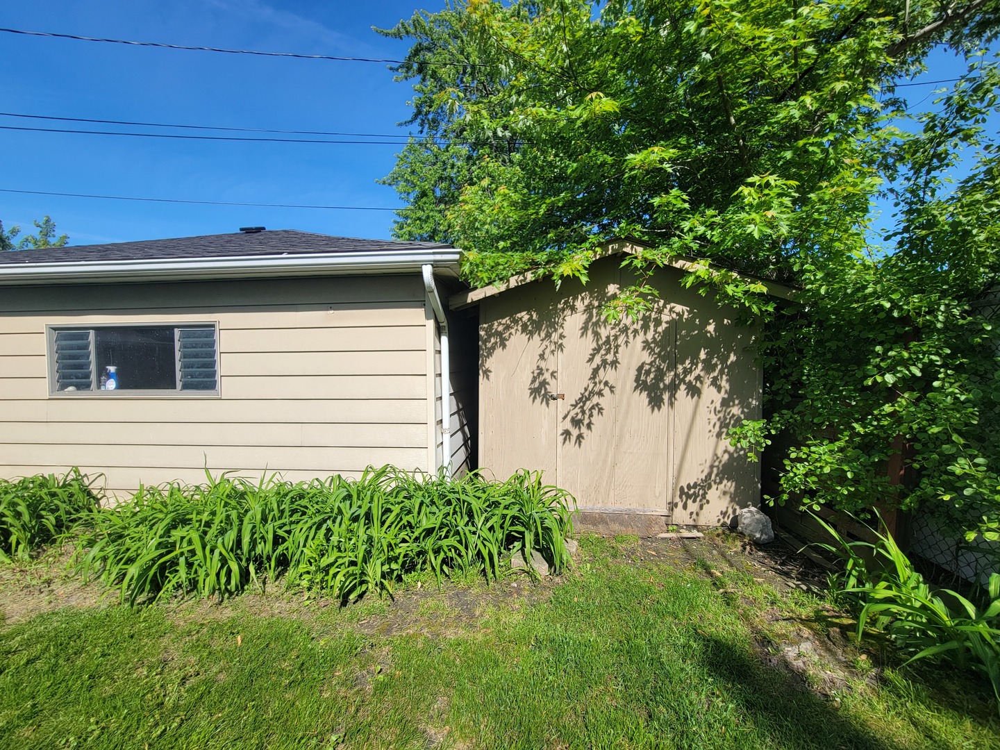 7907 W 74th Street, Bridgeview, IL 60455