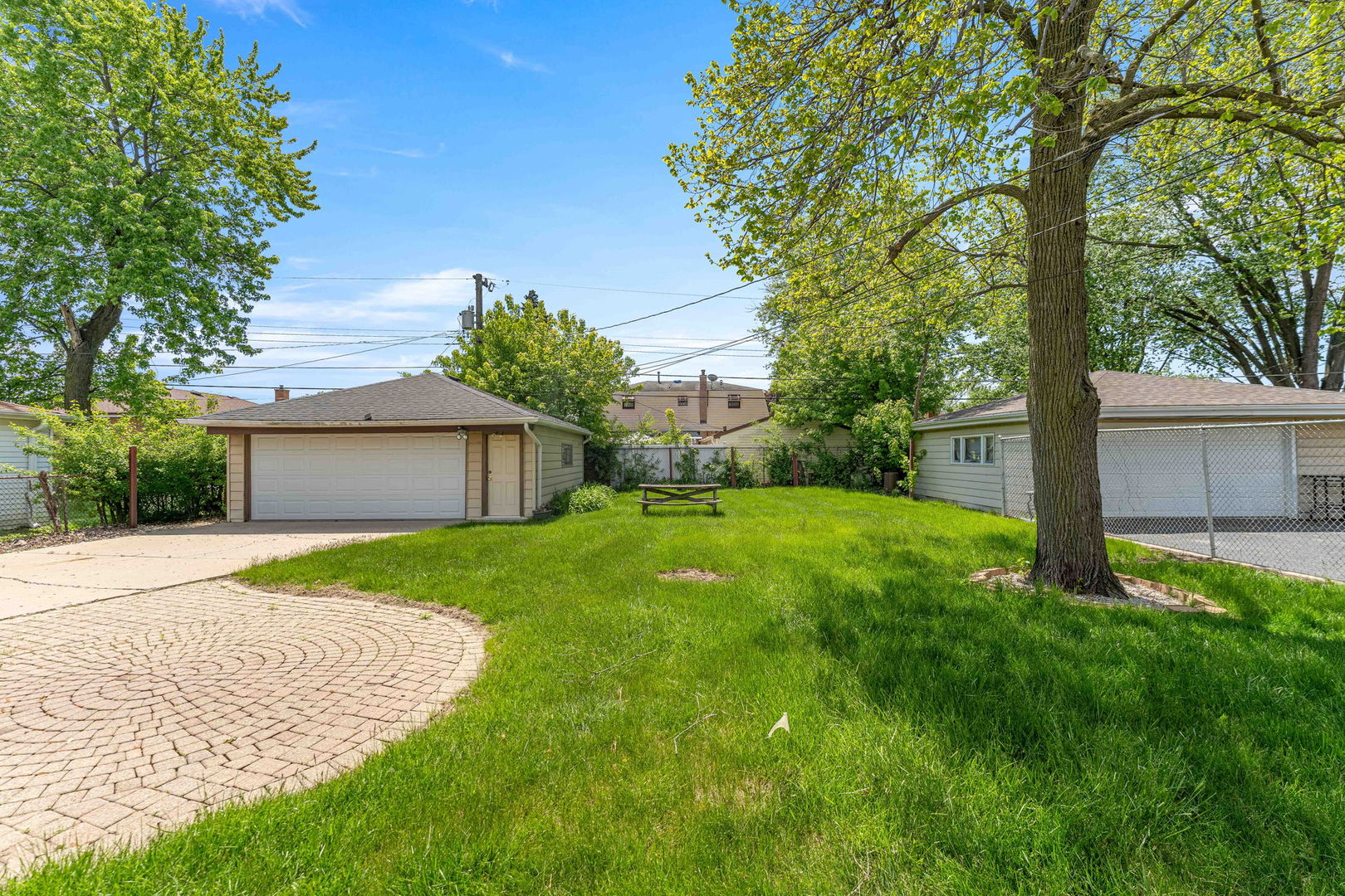 7907 W 74th Street, Bridgeview, IL 60455