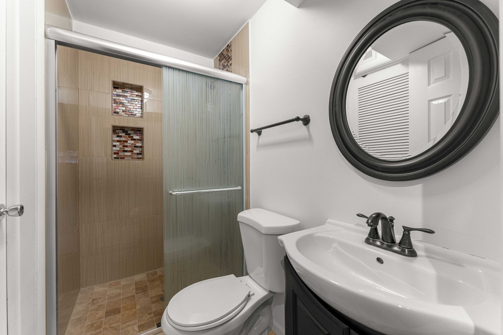 7907 W 74th Street, Bridgeview, IL 60455