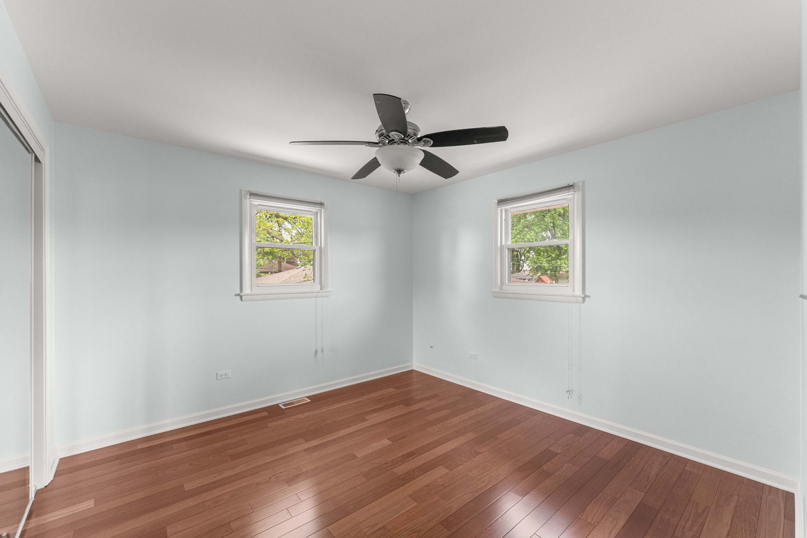 7907 W 74th Street, Bridgeview, IL 60455