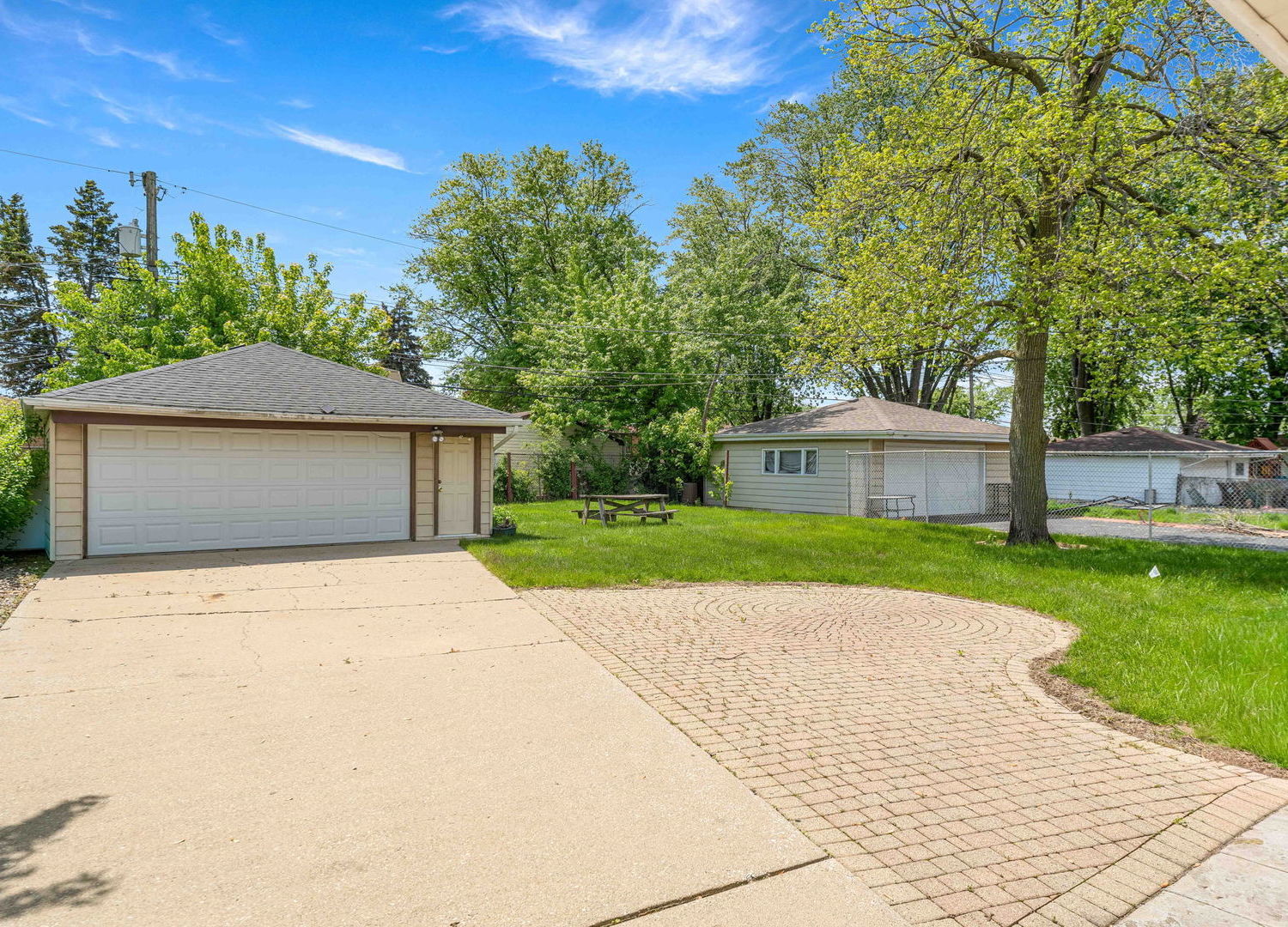7907 W 74th Street, Bridgeview, IL 60455