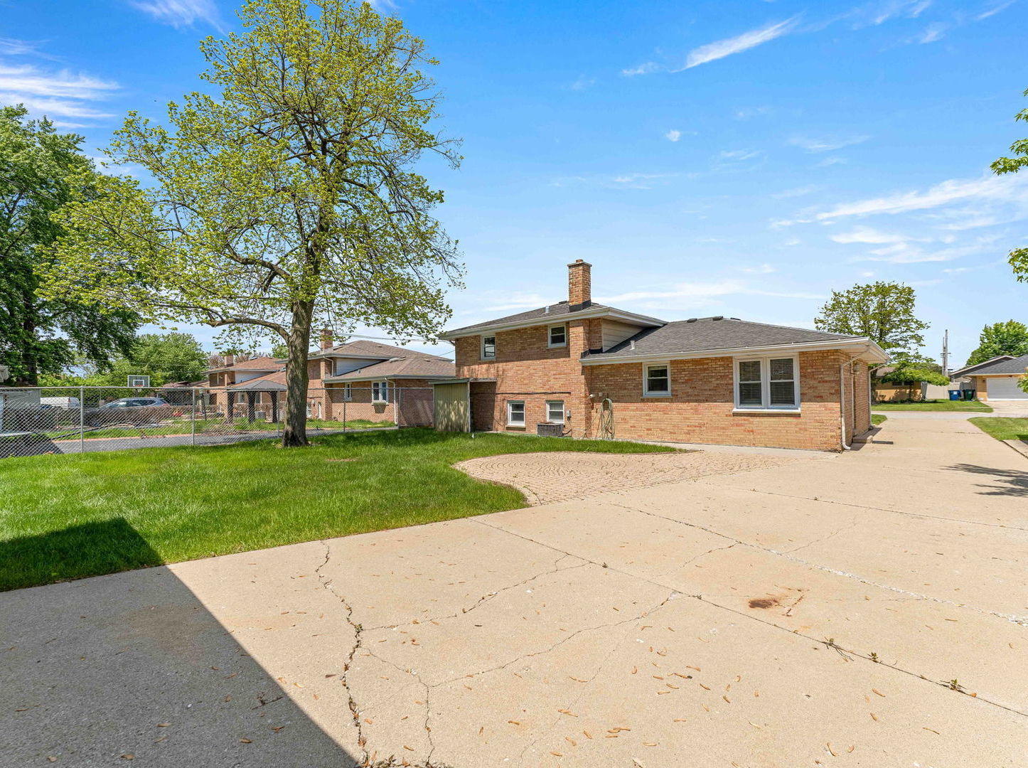 7907 W 74th Street, Bridgeview, IL 60455