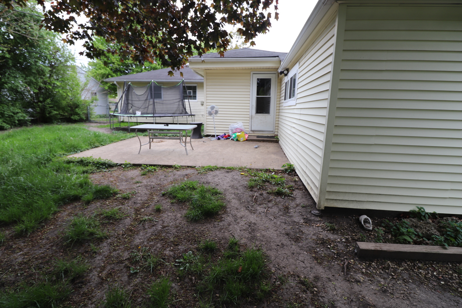 2702 Saint James Street, Rolling Meadows, IL 60008