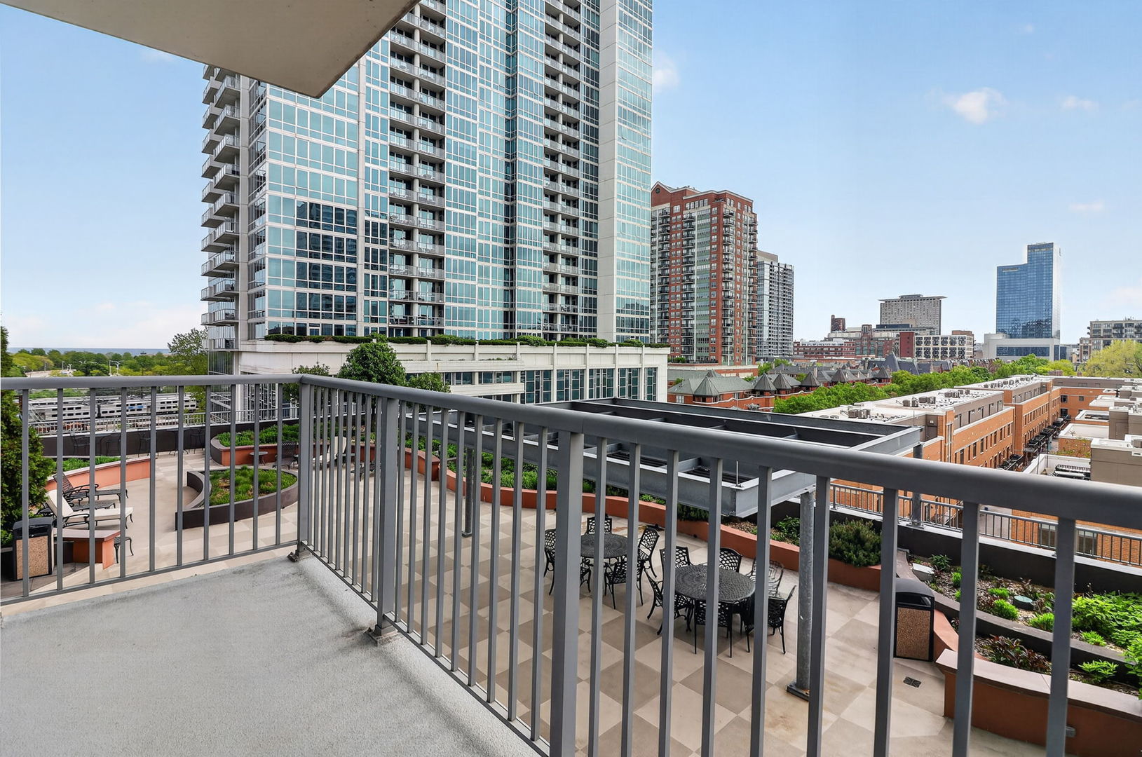 1600 S Prairie Avenue #709, Chicago, IL 60616