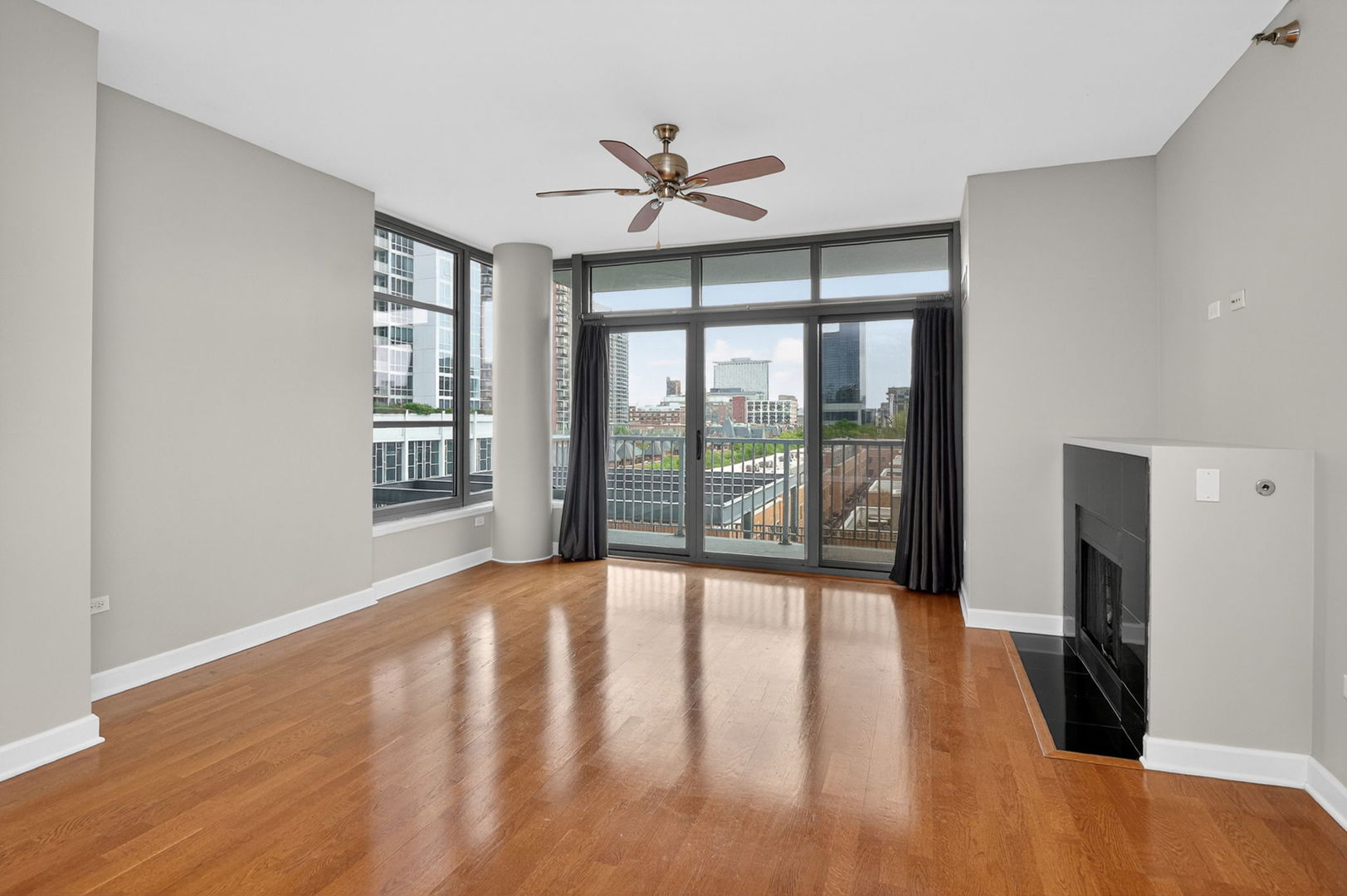 1600 S Prairie Avenue #709, Chicago, IL 60616