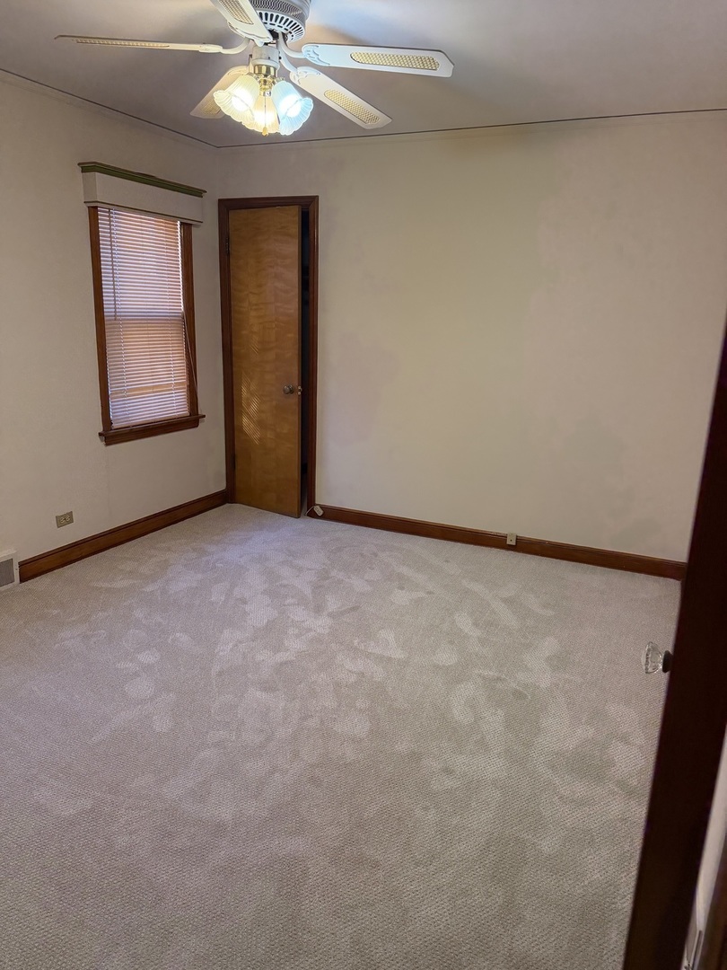 10210 S Rhodes Avenue, Chicago, IL 60628