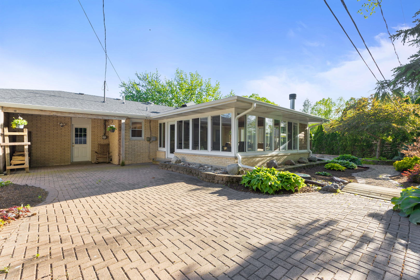 415 Maplewood Drive, Sycamore, IL 60178
