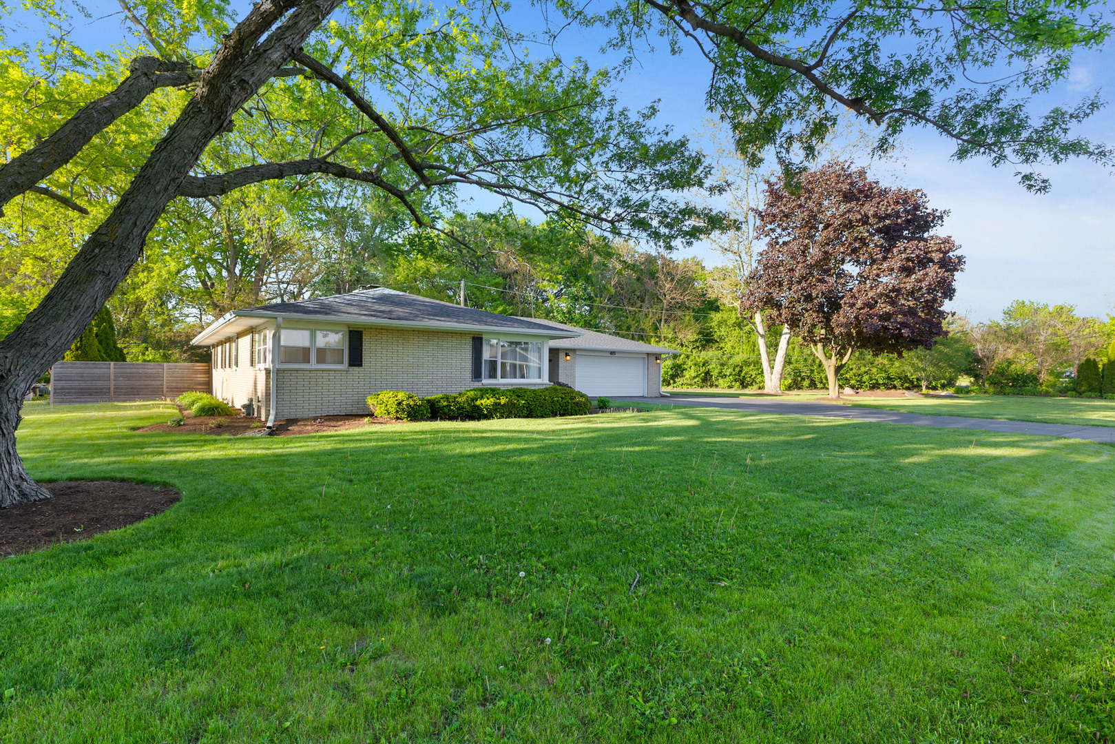 415 Maplewood Drive, Sycamore, IL 60178