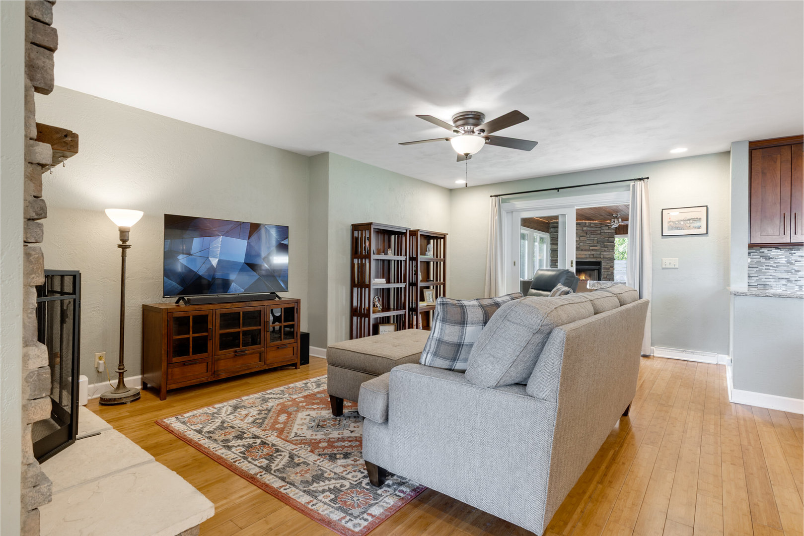 415 Maplewood Drive, Sycamore, IL 60178