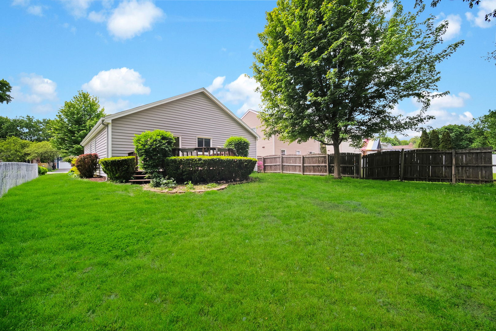 S075 Pleasant Hill Road, Wheaton, IL 60187