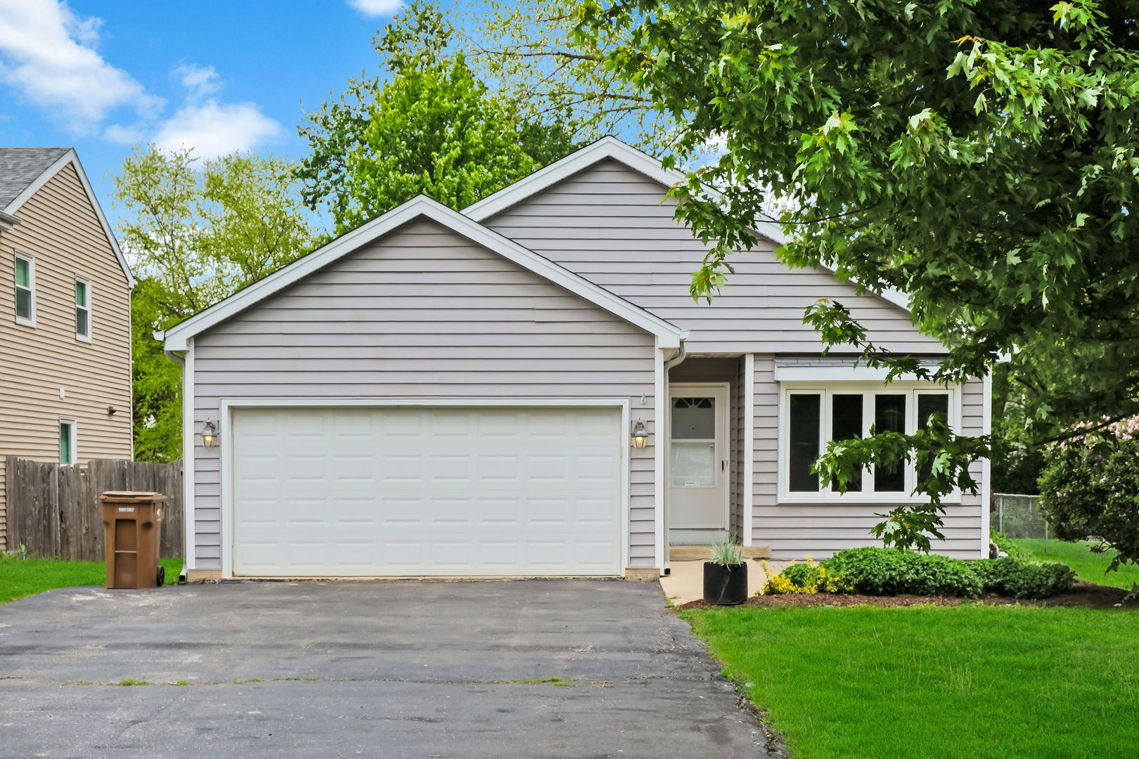 S075 Pleasant Hill Road, Wheaton, IL 60187