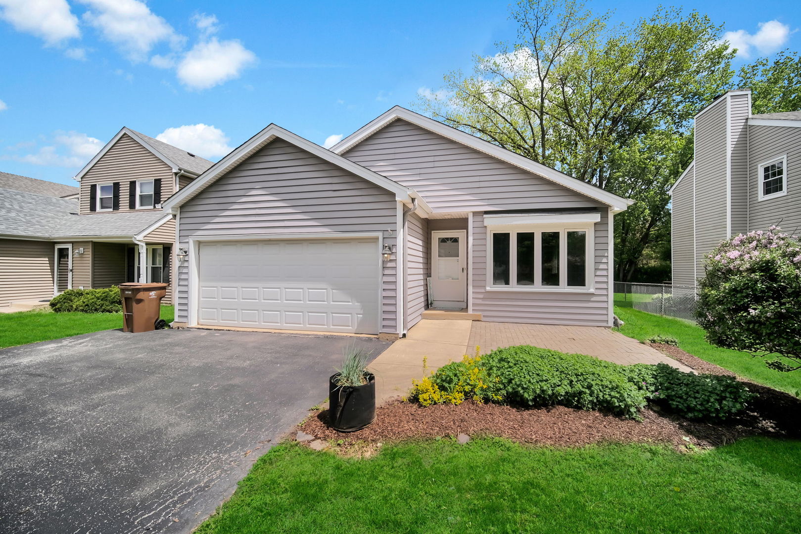 S075 Pleasant Hill Road, Wheaton, IL 60187