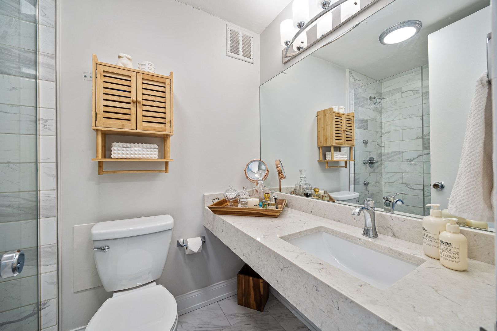100 E Walton Street #26B, Chicago, IL 60611