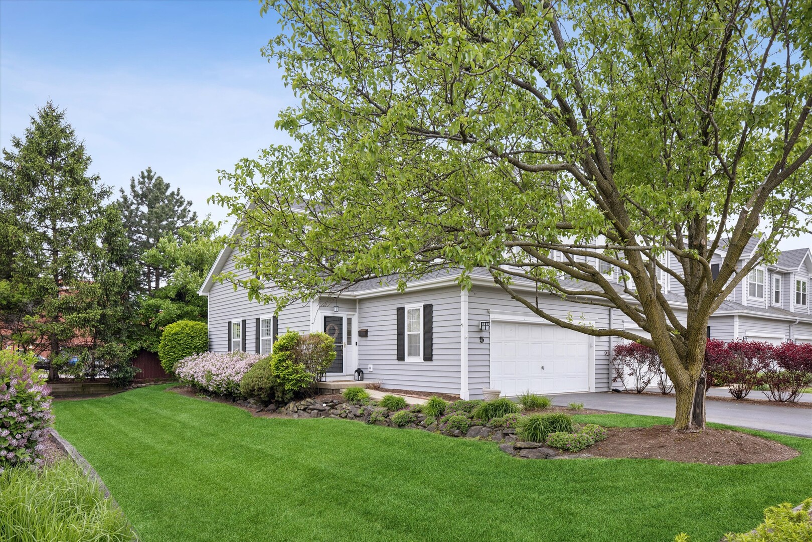5 W Grove Street, Lombard, IL 60148