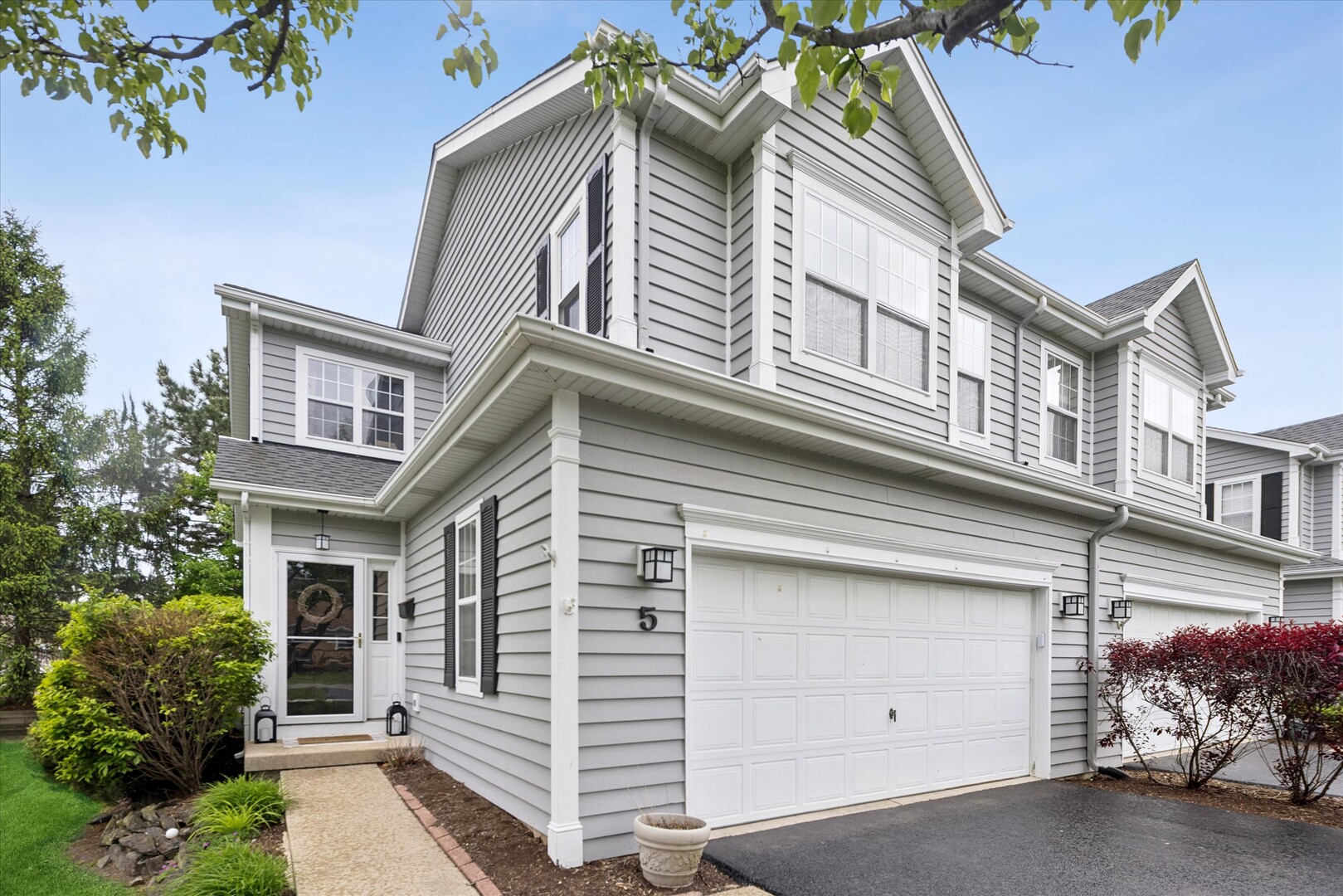 5 W Grove Street, Lombard, IL 60148