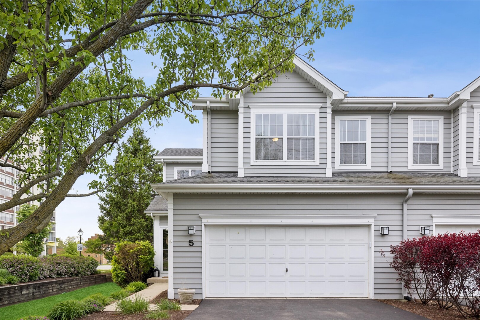 5 W Grove Street, Lombard, IL 60148