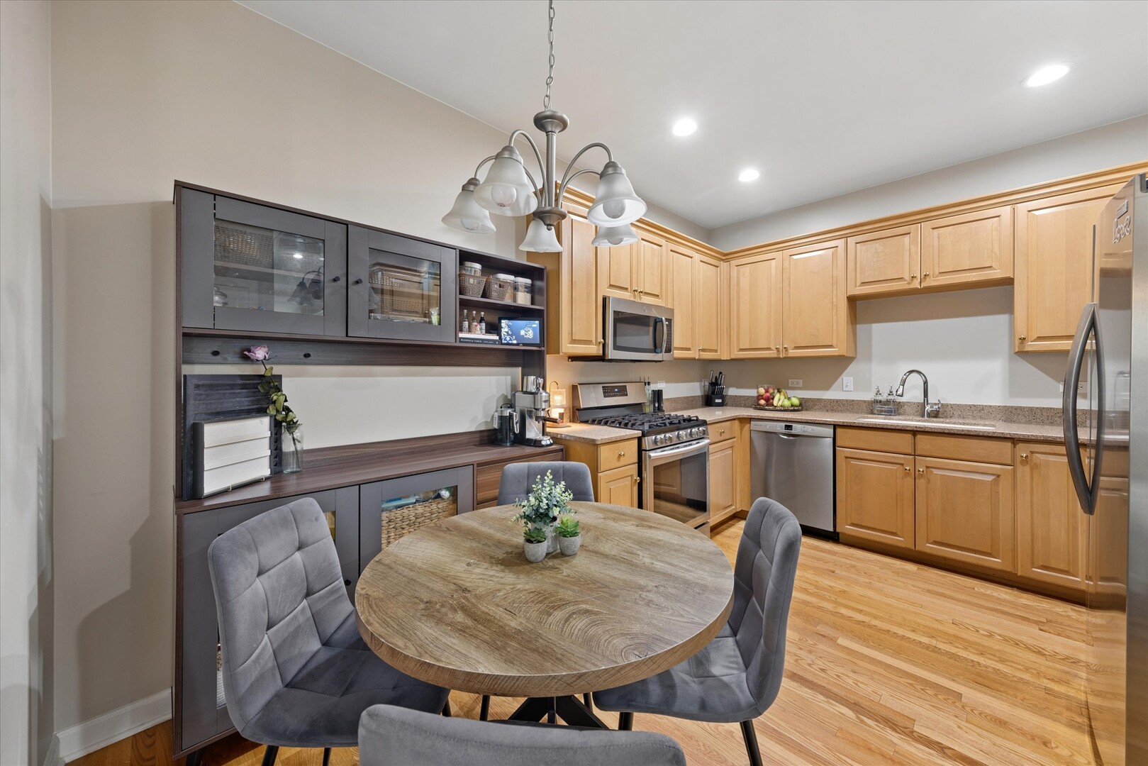 5 W Grove Street, Lombard, IL 60148
