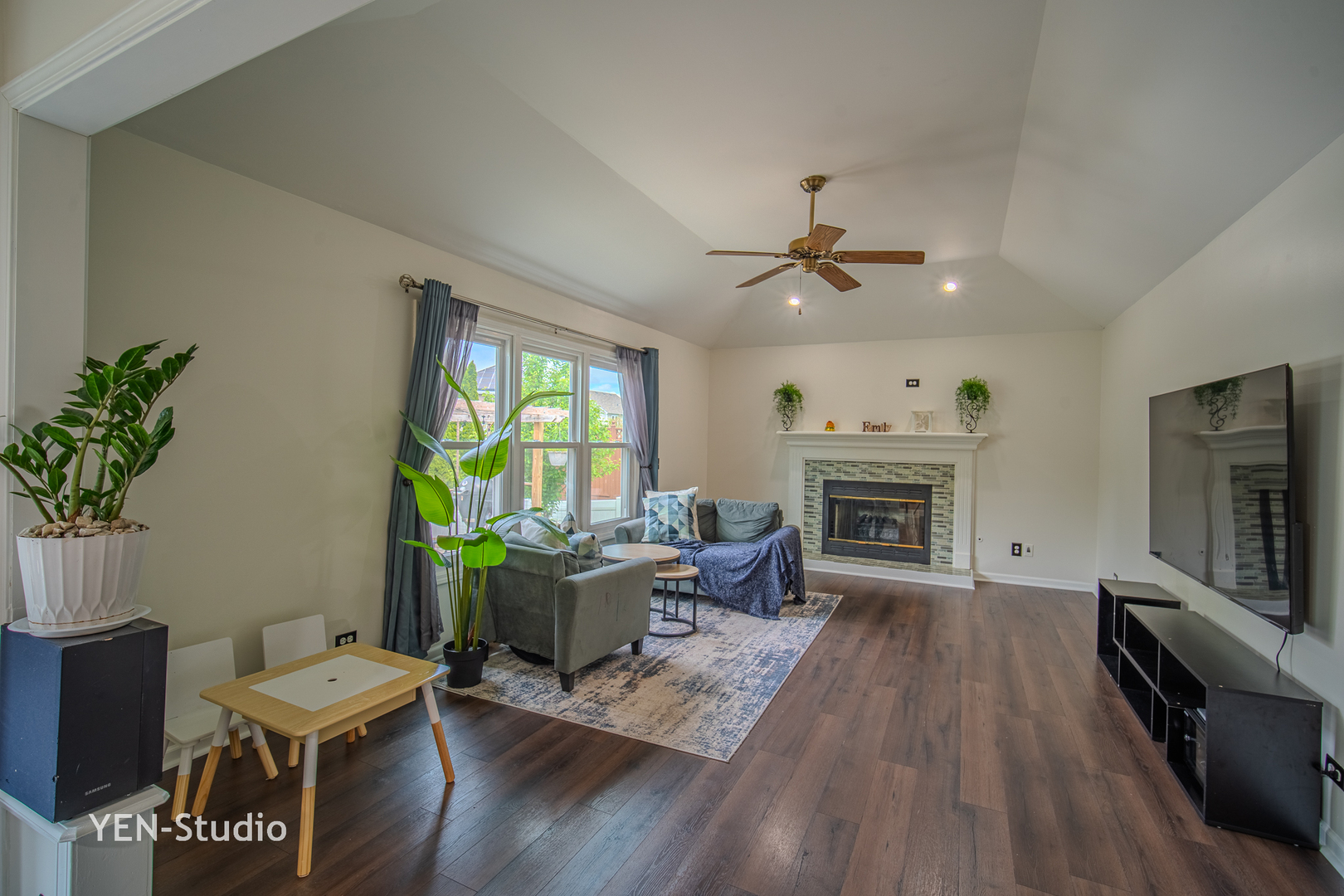 1713 Chestnut Hill Road, Plainfield, IL 60586