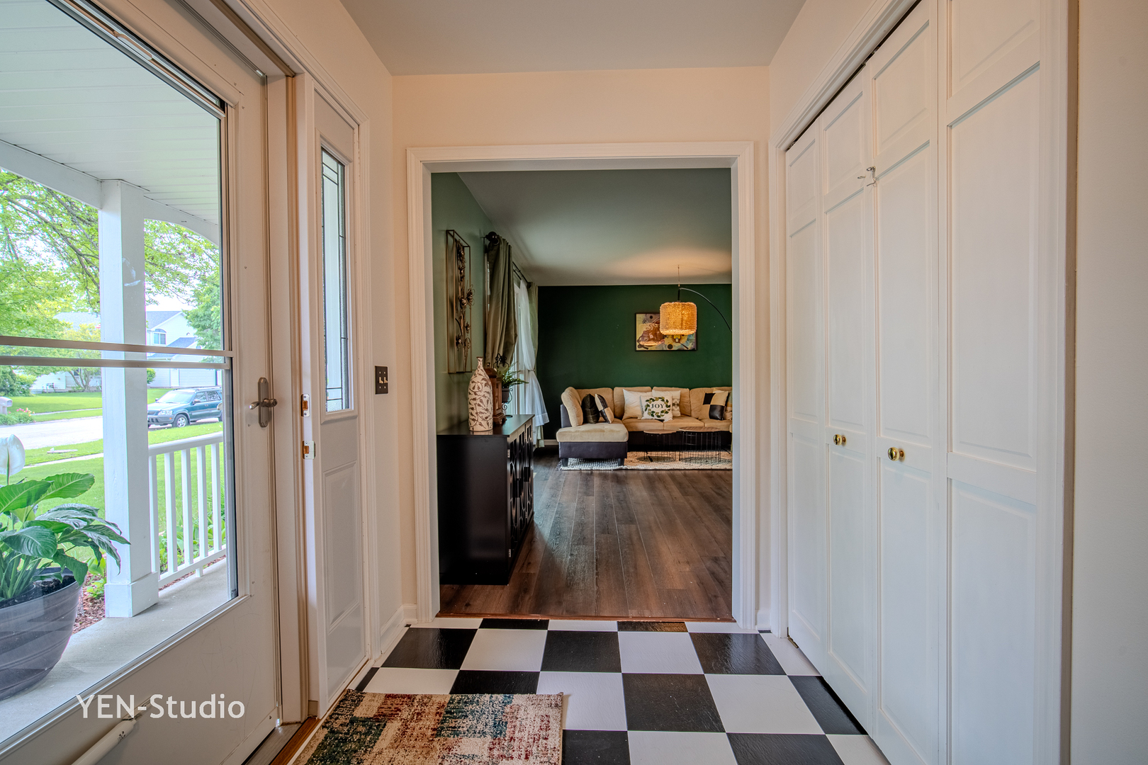 1713 Chestnut Hill Road, Plainfield, IL 60586