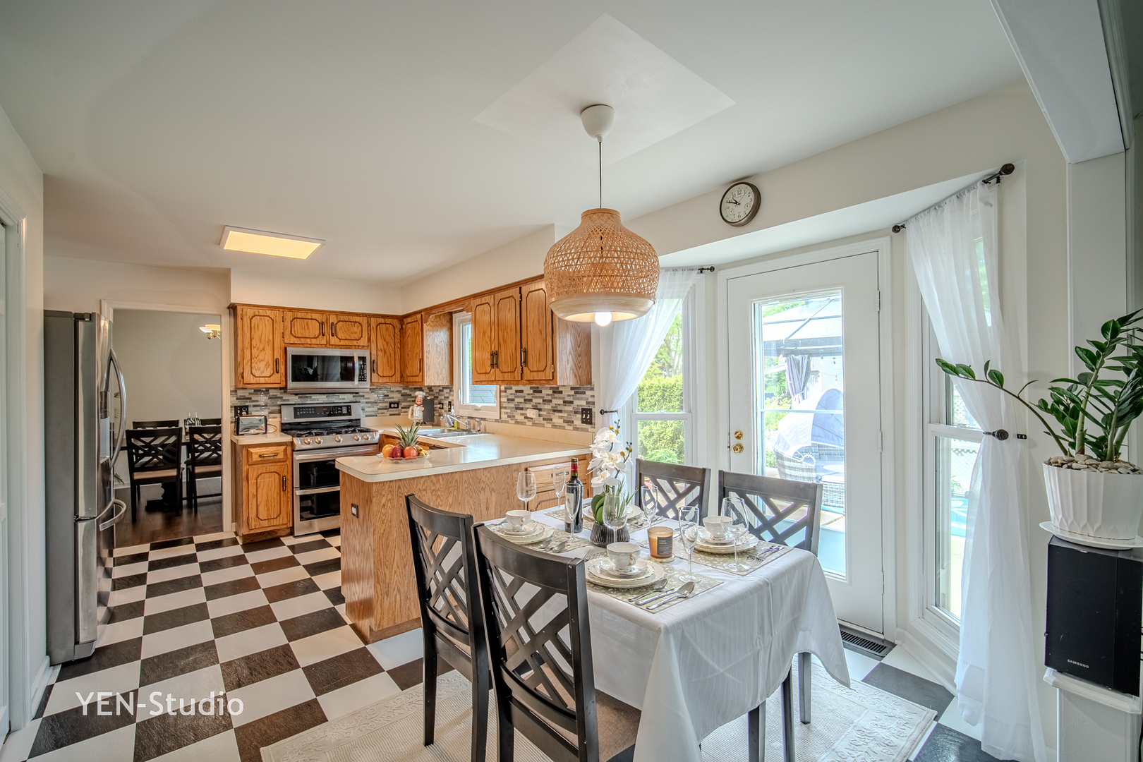 1713 Chestnut Hill Road, Plainfield, IL 60586