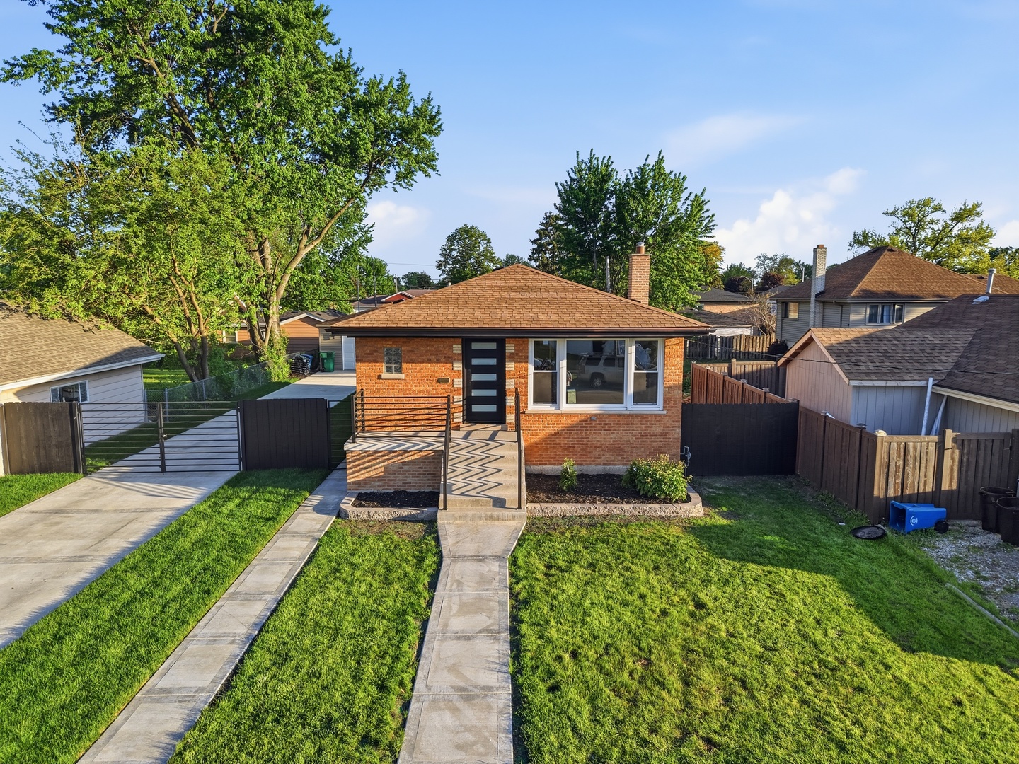 5733 W 83rd Place, Burbank, IL 60459