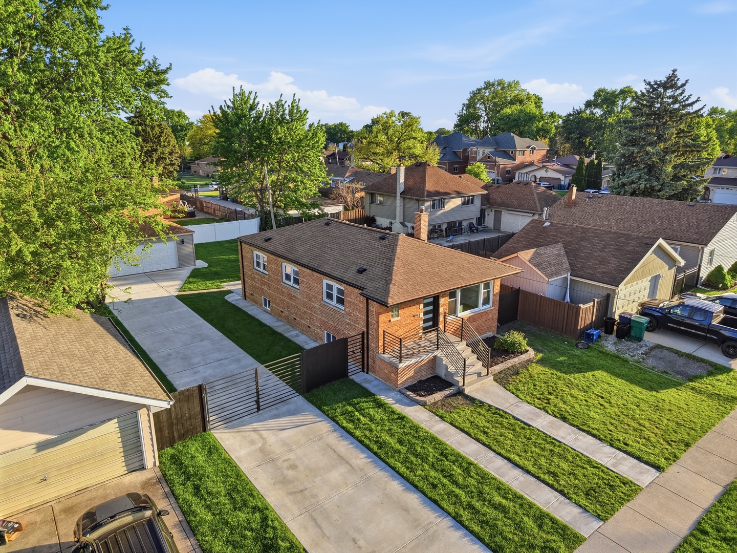 5733 W 83rd Place, Burbank, IL 60459