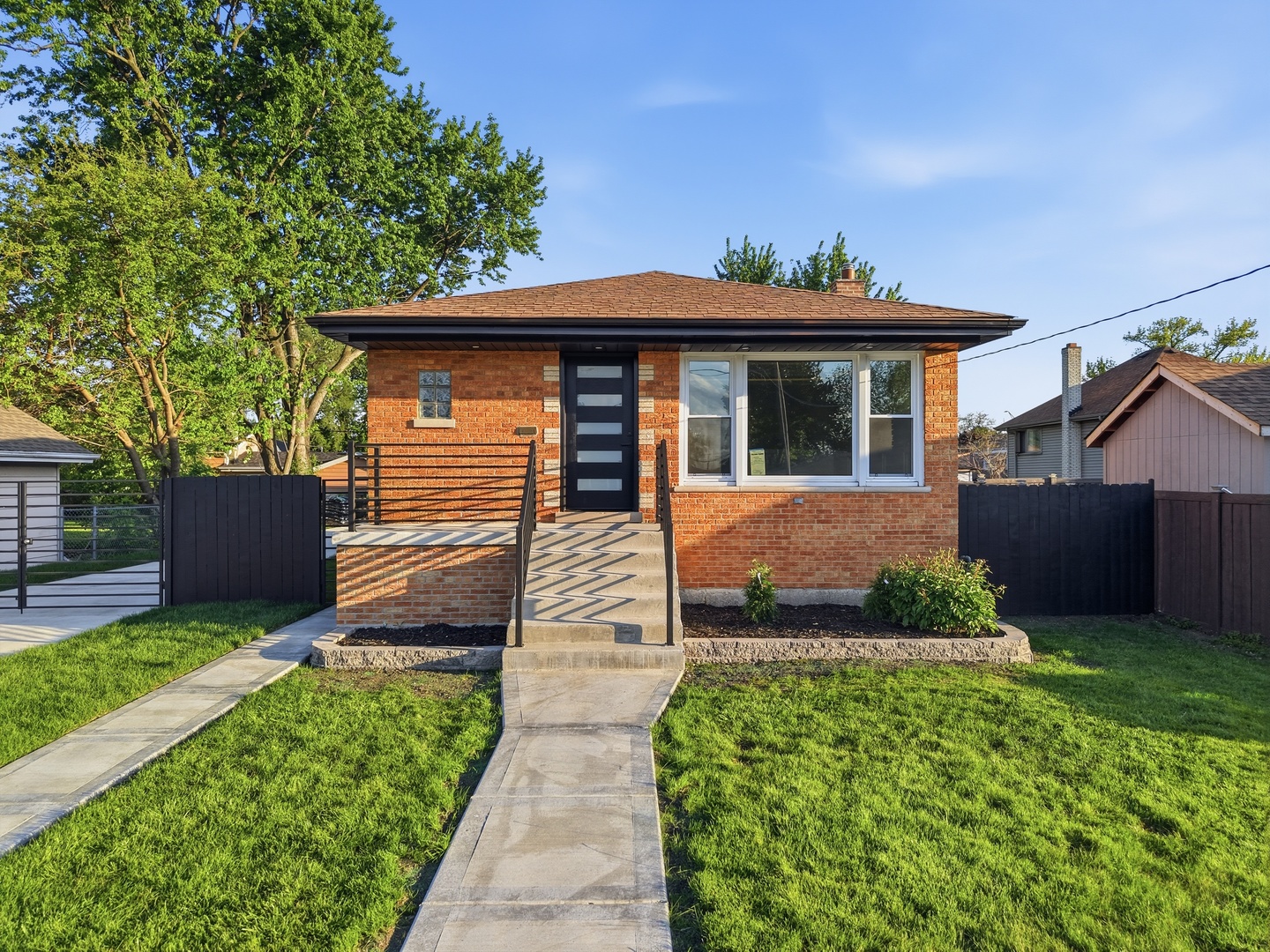 5733 W 83rd Place, Burbank, IL 60459