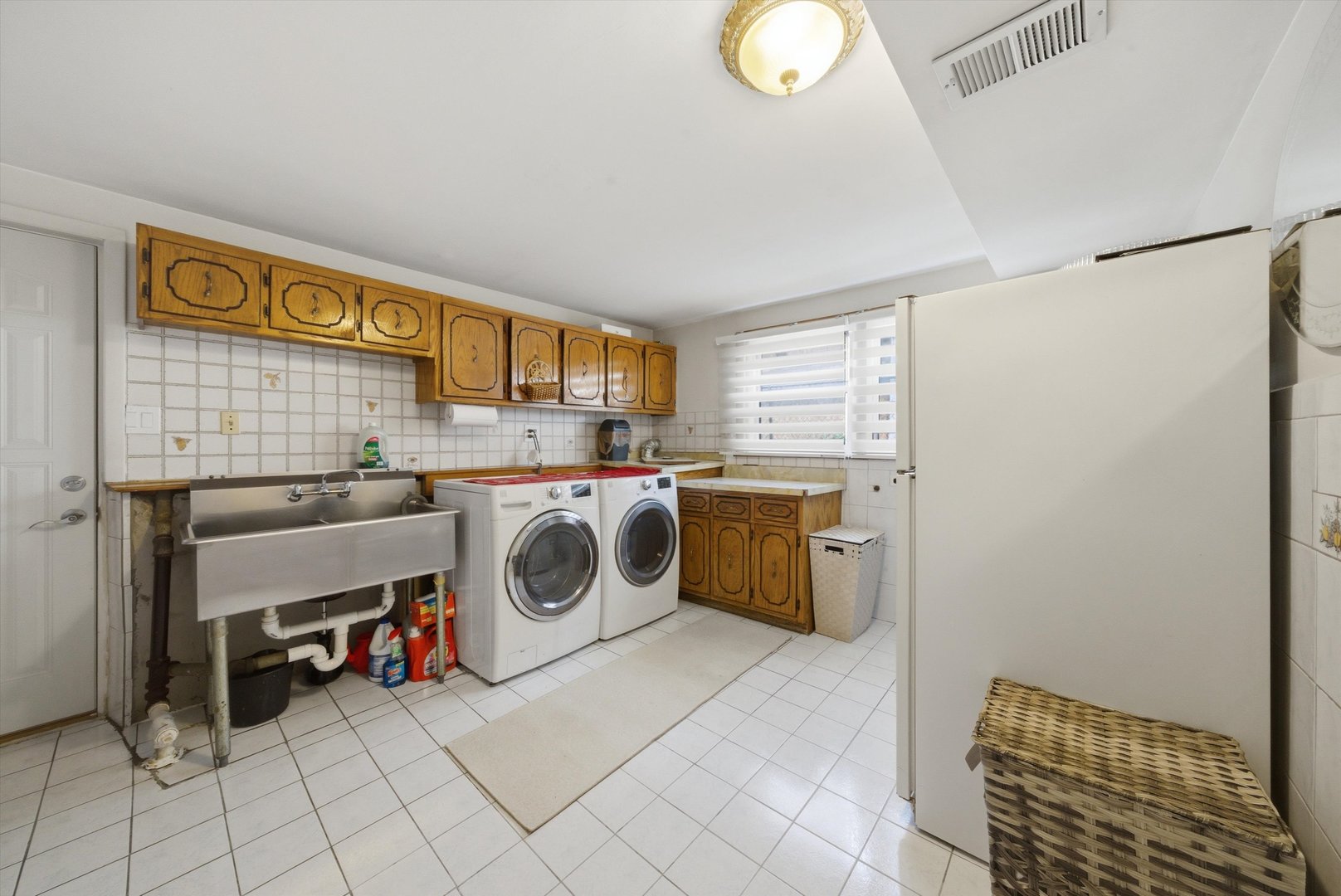 5815 W 87th Place, Oak Lawn, IL 60453