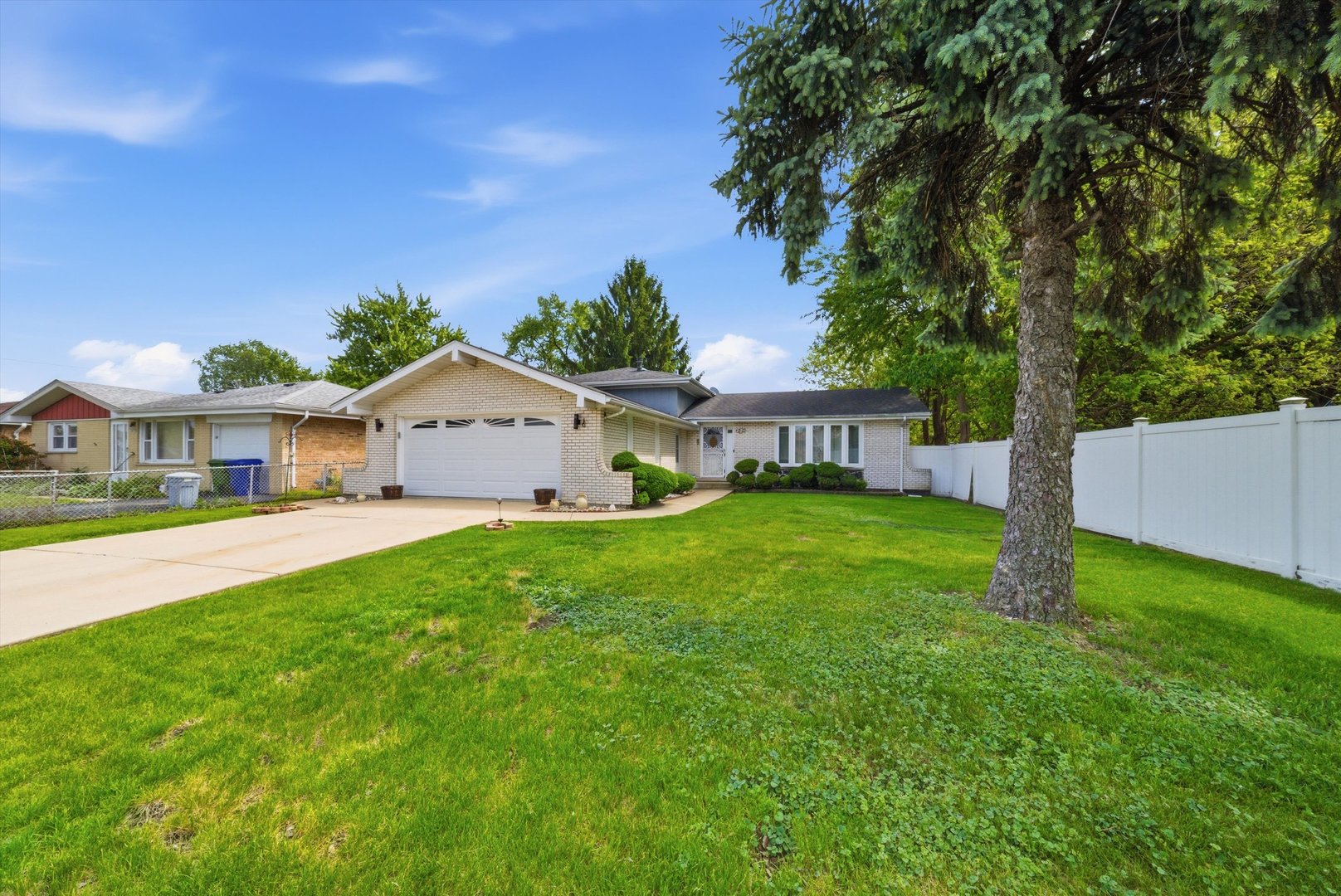 5815 W 87th Place, Oak Lawn, IL 60453