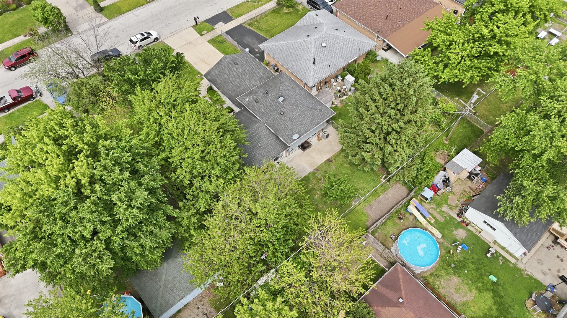 5815 W 87th Place, Oak Lawn, IL 60453
