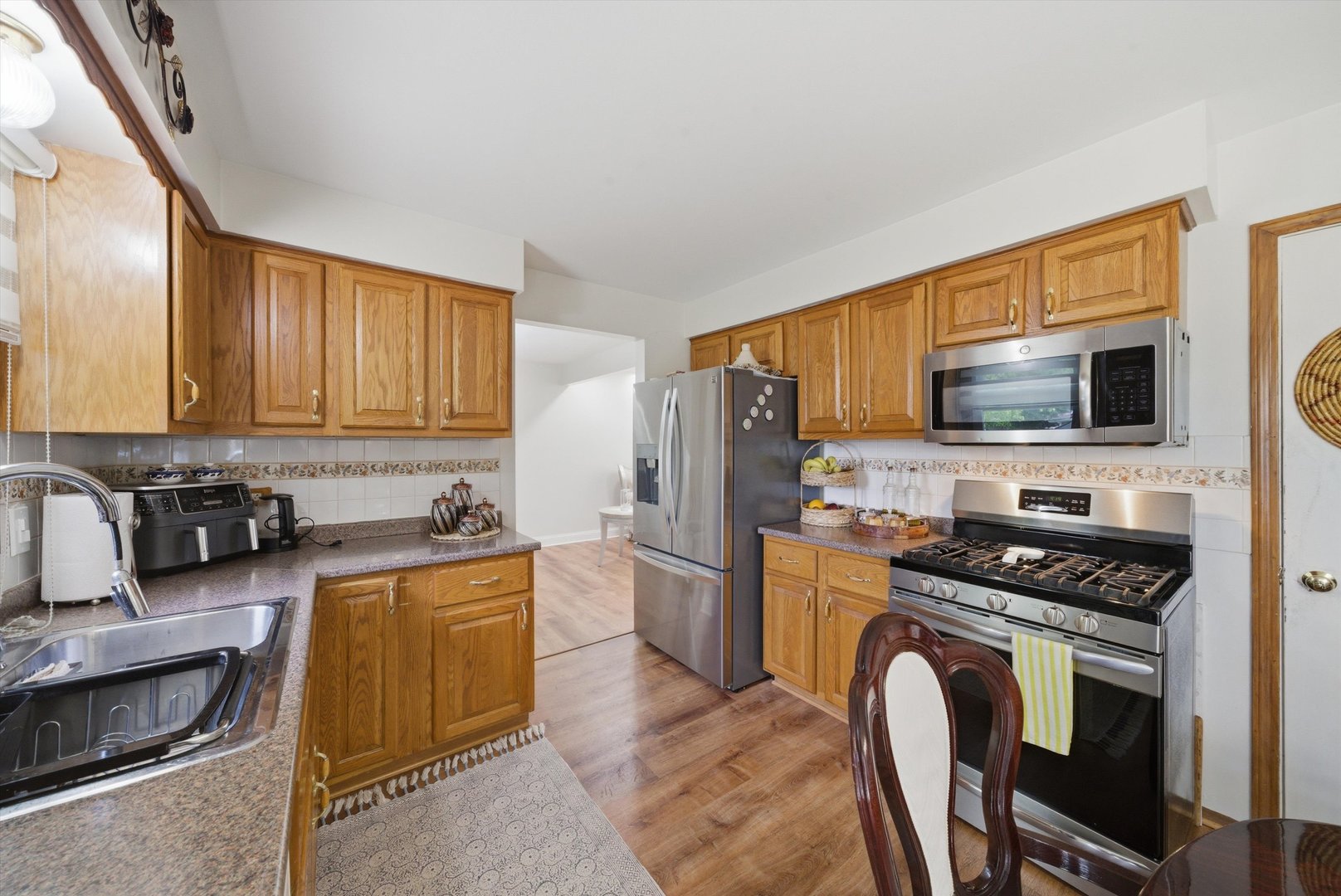 5815 W 87th Place, Oak Lawn, IL 60453