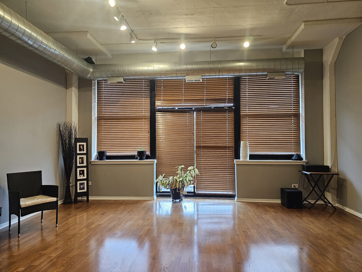 2323 W Pershing Road #230, Chicago, IL 60609