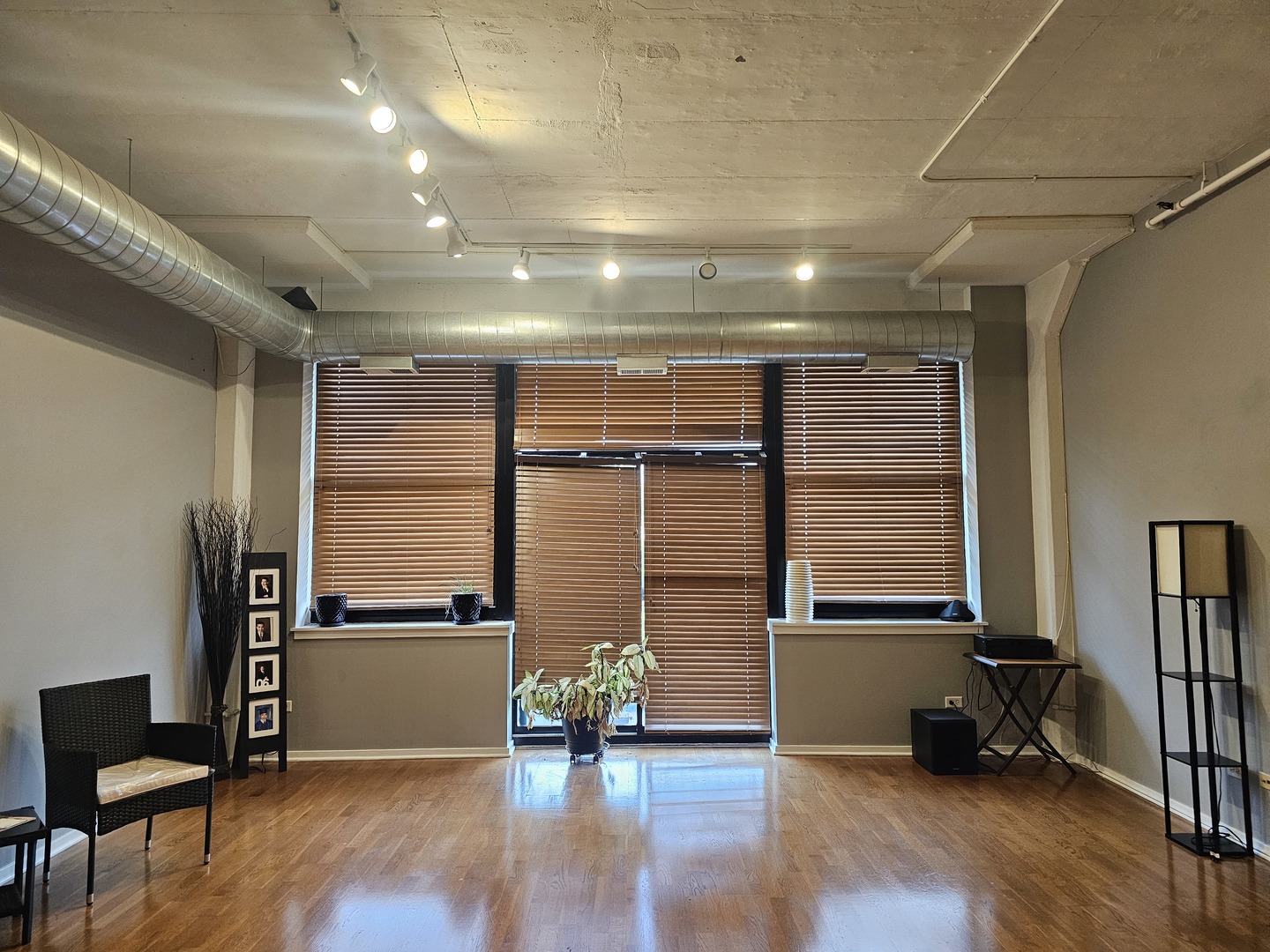 2323 W Pershing Road #230, Chicago, IL 60609