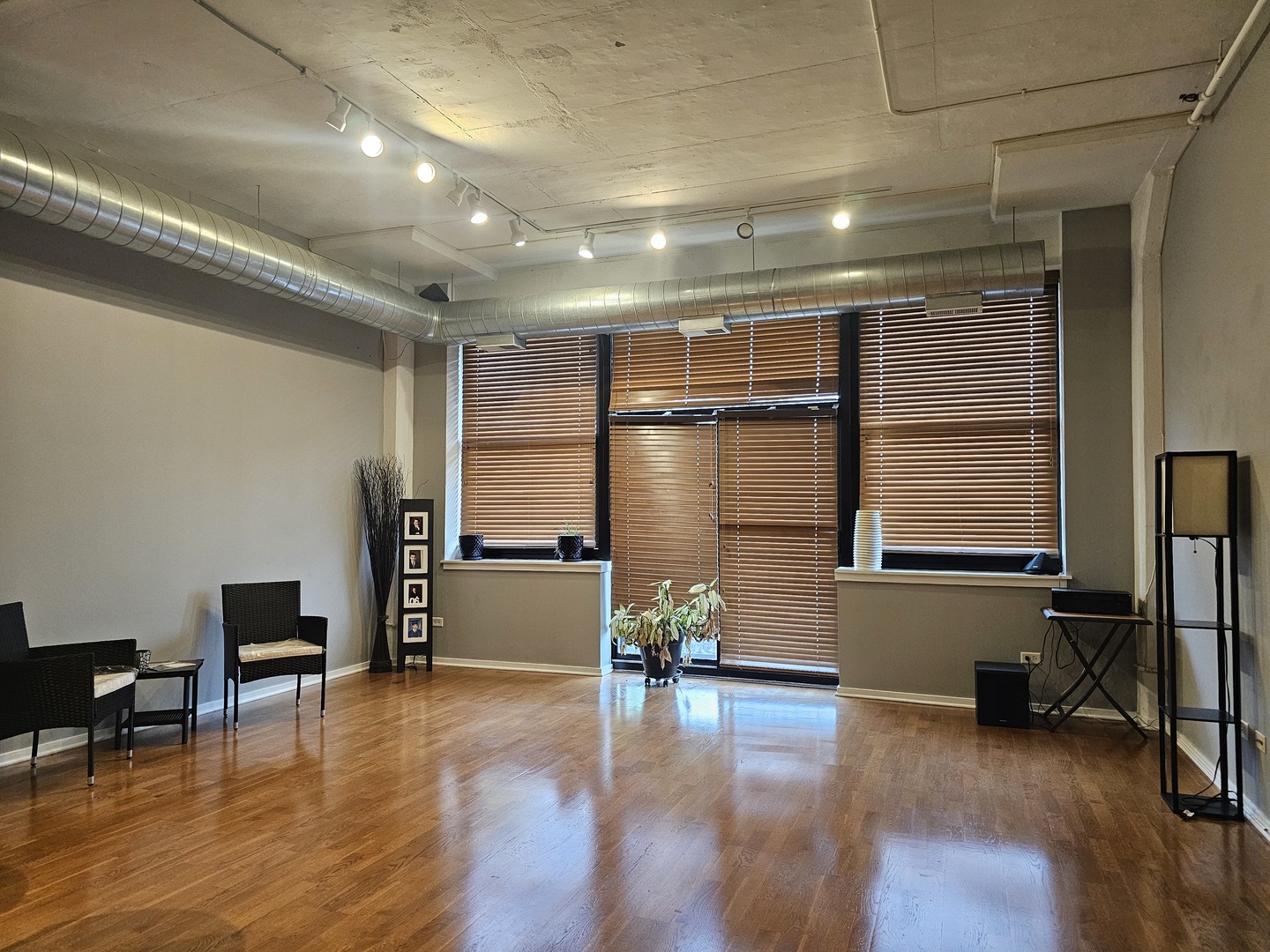 2323 W Pershing Road #230, Chicago, IL 60609