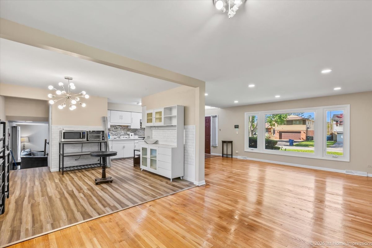 18847 May Avenue, Homewood, IL 60430