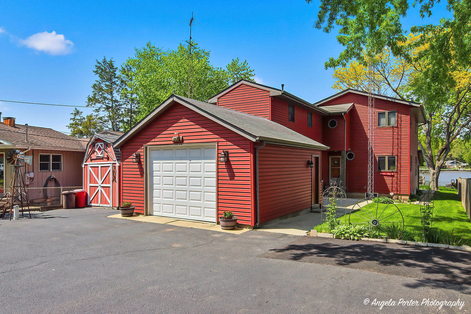 1518 River Terrace Drive, Johnsburg, IL 60051
