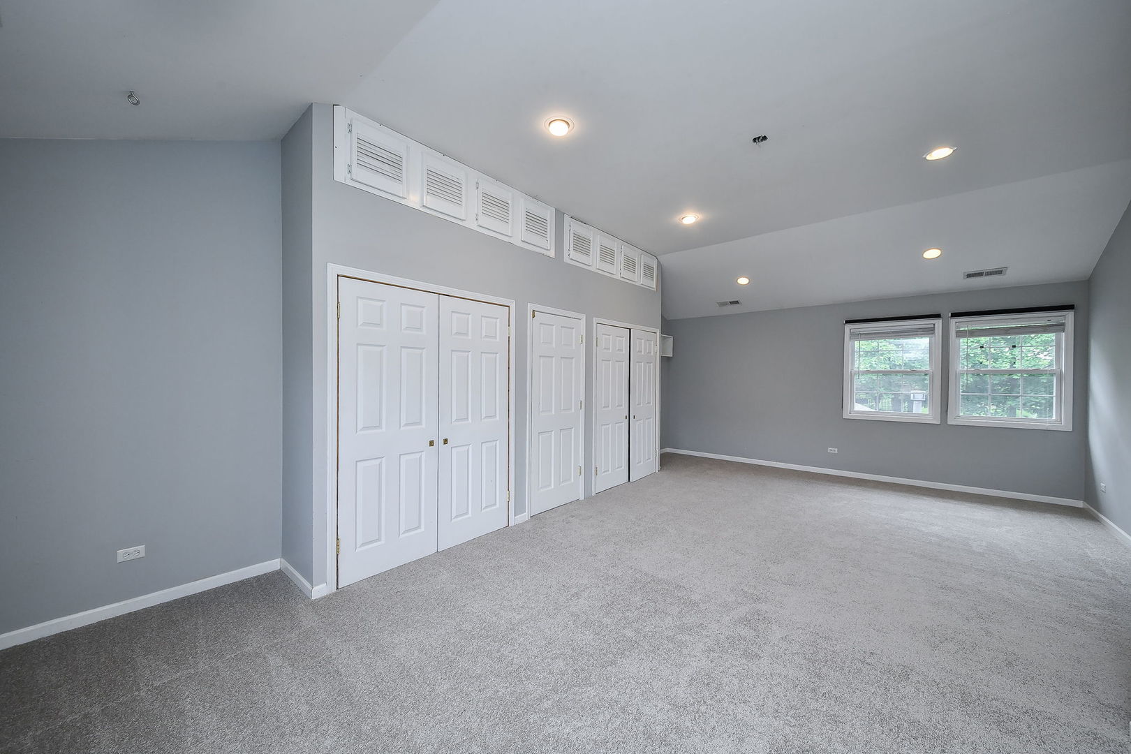532 Ranch Road, Wheaton, IL 60187