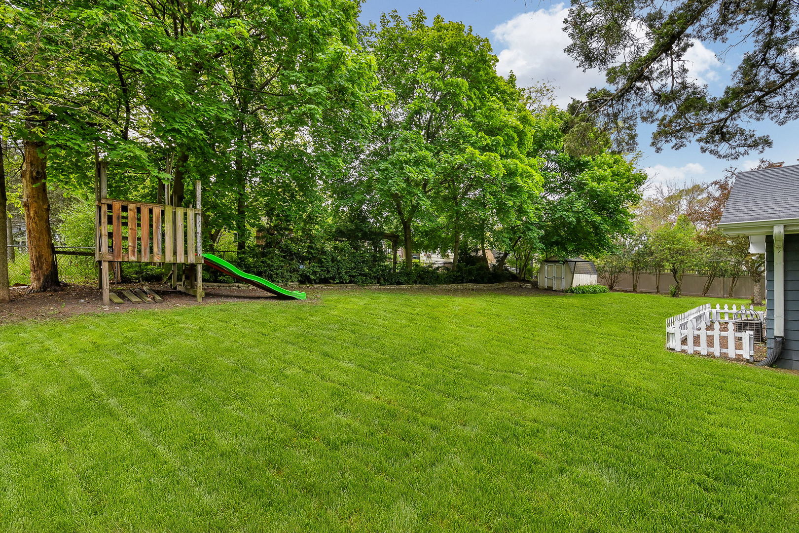 532 Ranch Road, Wheaton, IL 60187