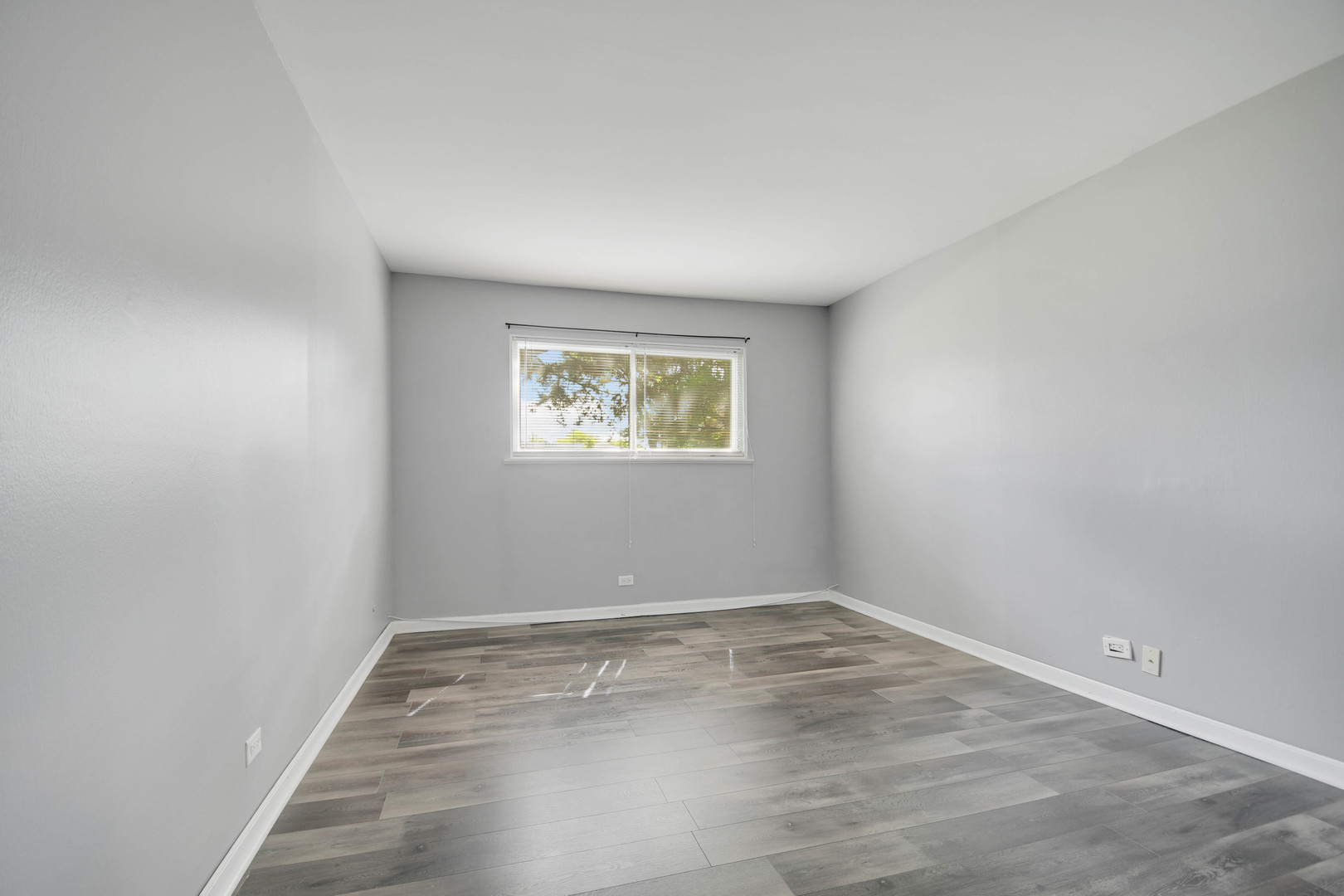 3A KINGERY QUARTER #103, Willowbrook, IL 60527