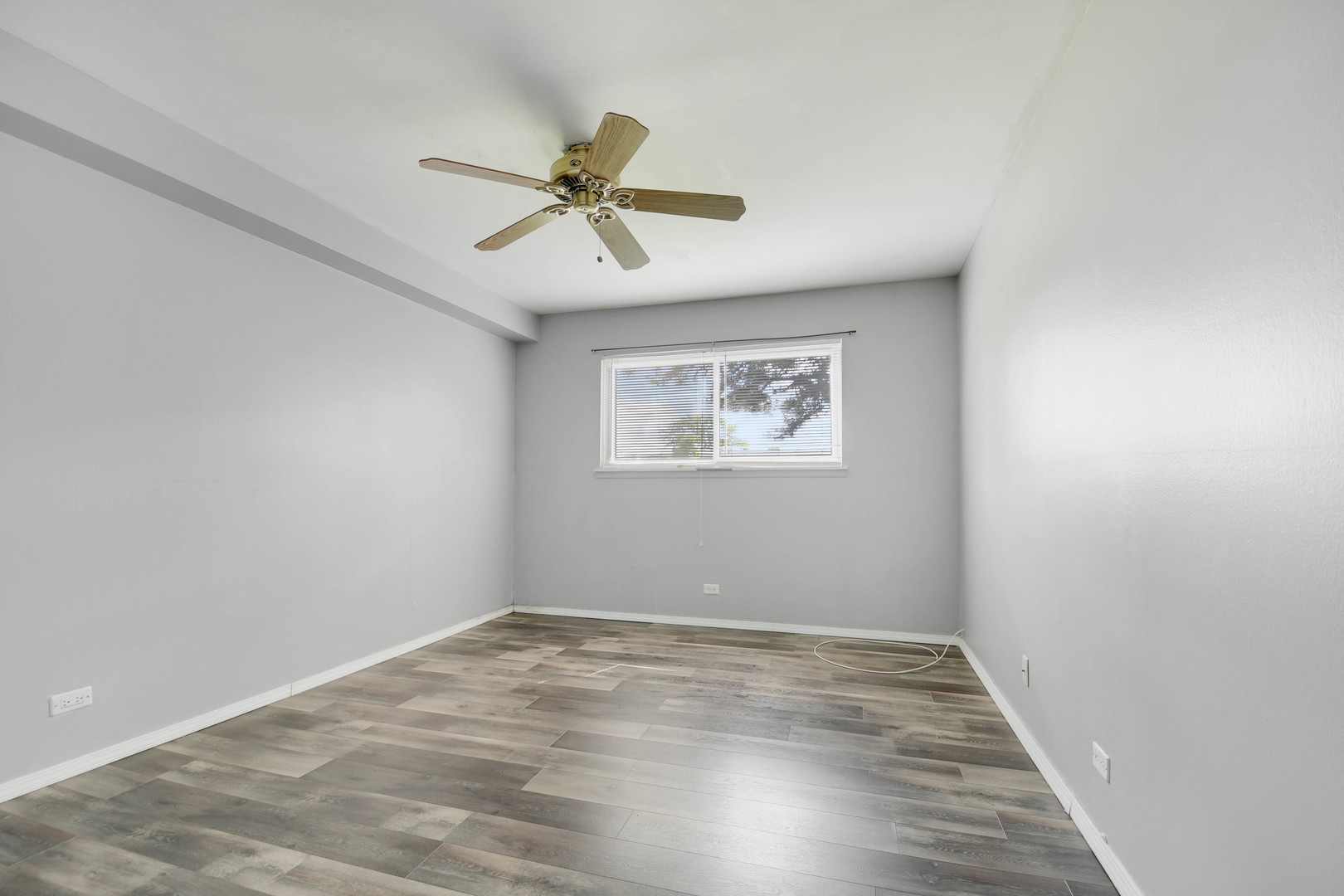 3A KINGERY QUARTER #103, Willowbrook, IL 60527