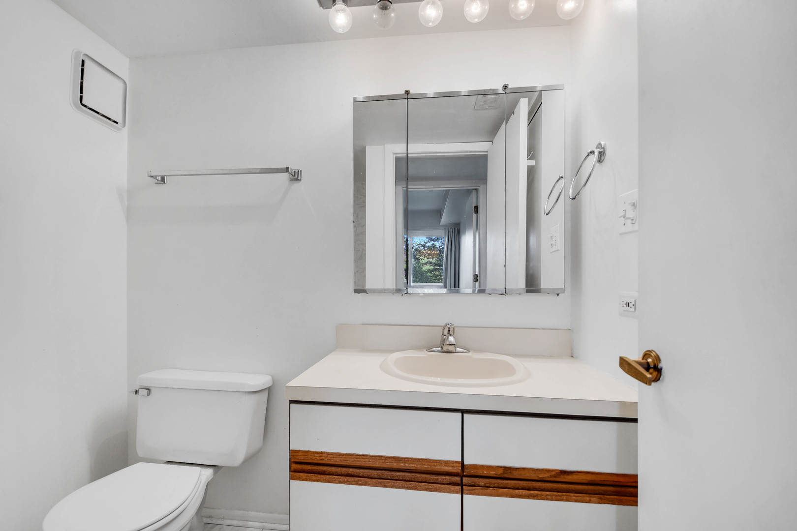 5960 Lake Bluff Drive #302, Tinley Park, IL 60477