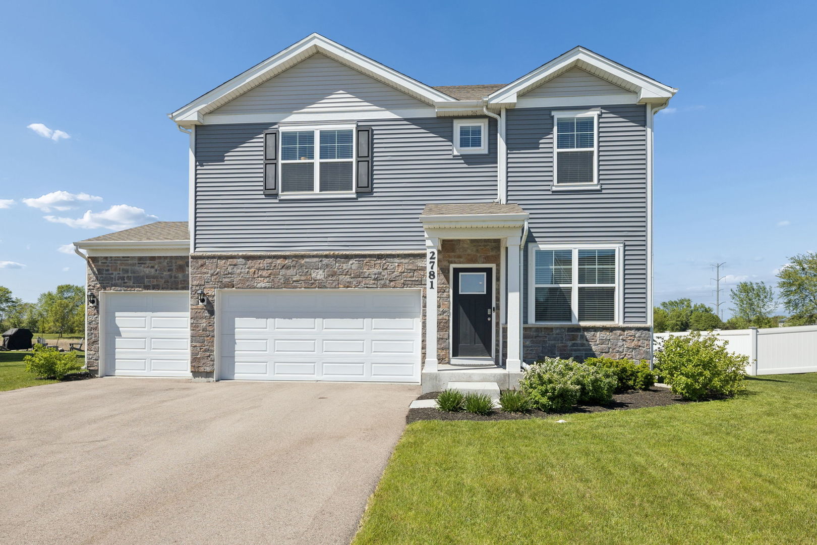 2781 Berrywood Lane, Yorkville, IL 60560