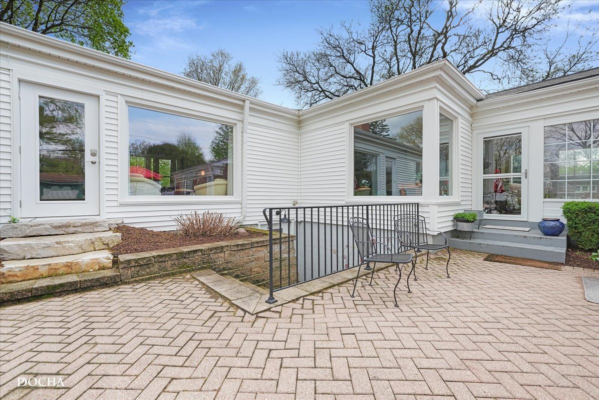 1421 Garfield Avenue, Aurora, IL 60506
