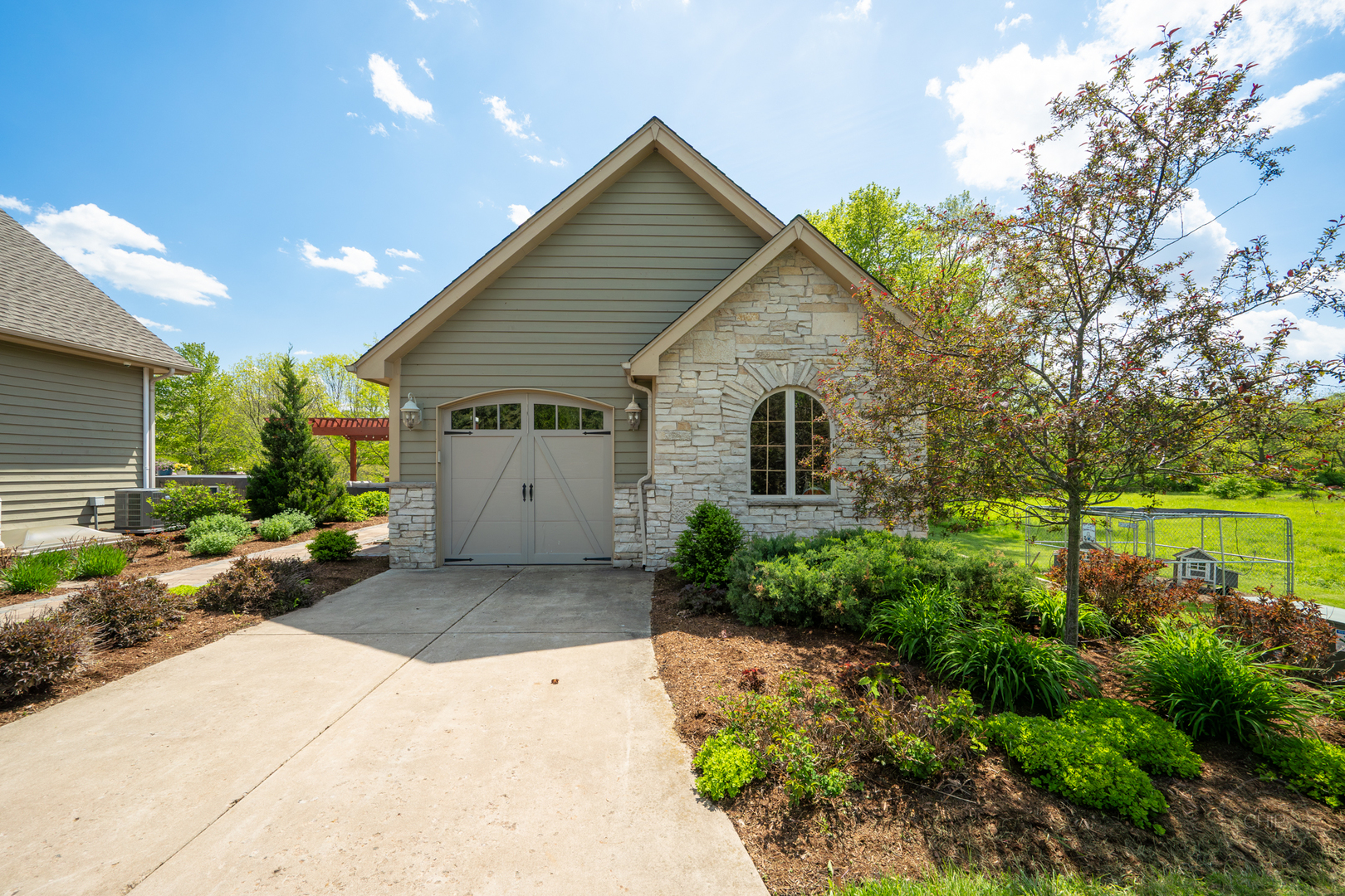 16420 S River Road, Plainfield, IL 60586