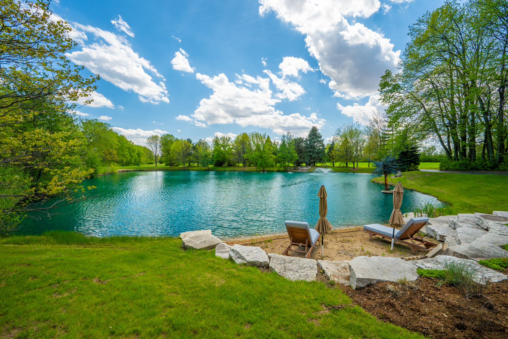 16420 S River Road, Plainfield, IL 60586