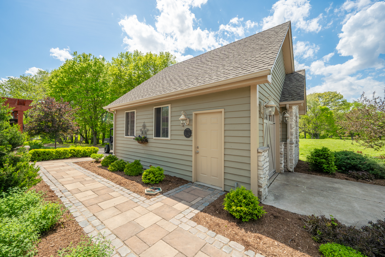 16420 S River Road, Plainfield, IL 60586