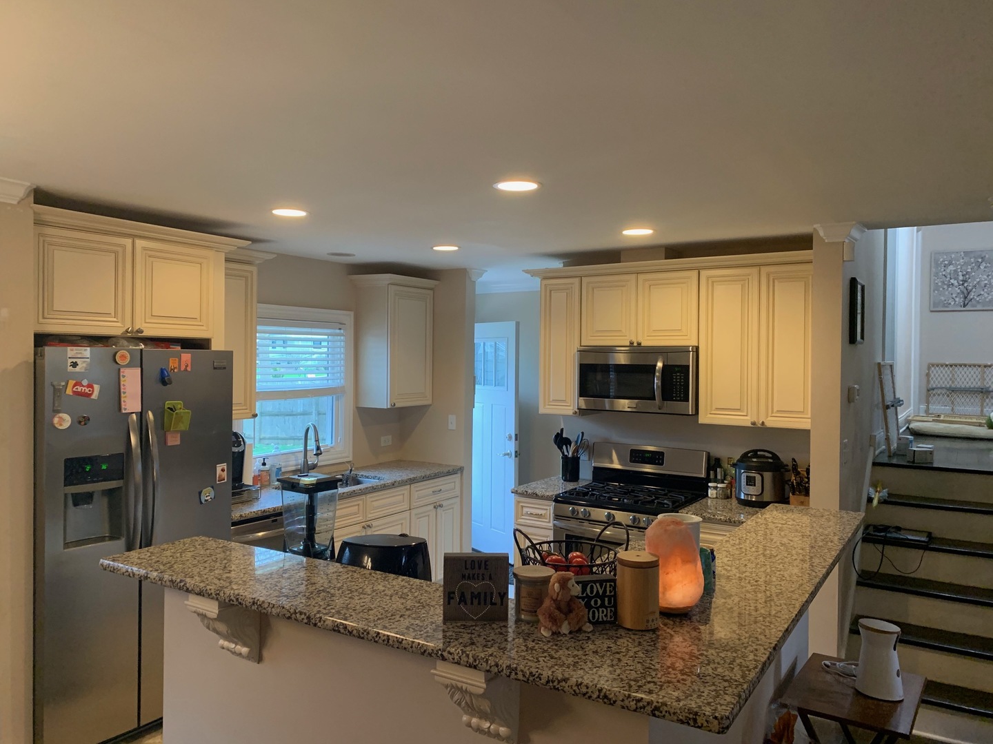 916 Lilac Lane, Naperville, IL 60540