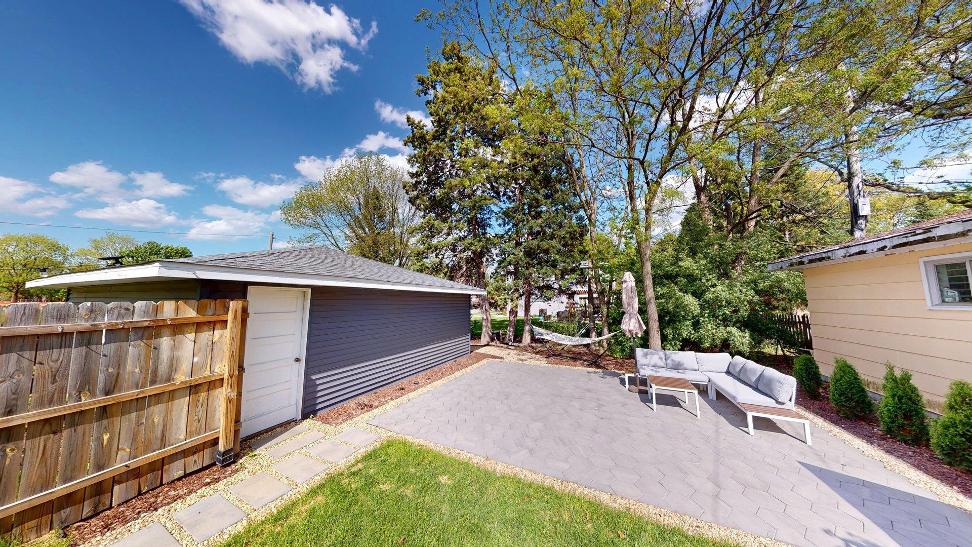 501 S School Street, Mount Prospect, IL 60056