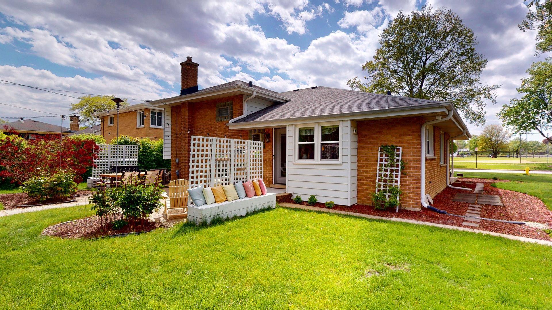 501 S School Street, Mount Prospect, IL 60056
