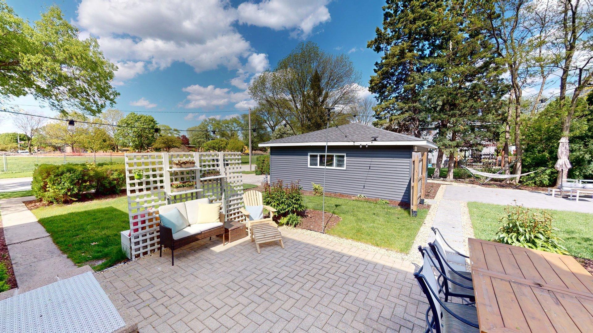 501 S School Street, Mount Prospect, IL 60056